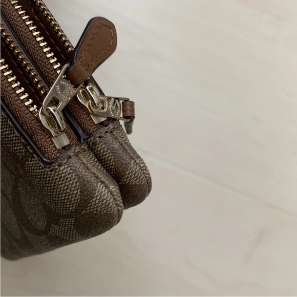 New With Tags Coach Signature Double Zip Wallet Wristlet New F66506 IMBDX - Picture 6 of 7